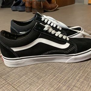 Men’s 8.5 Black Vans Old Skool